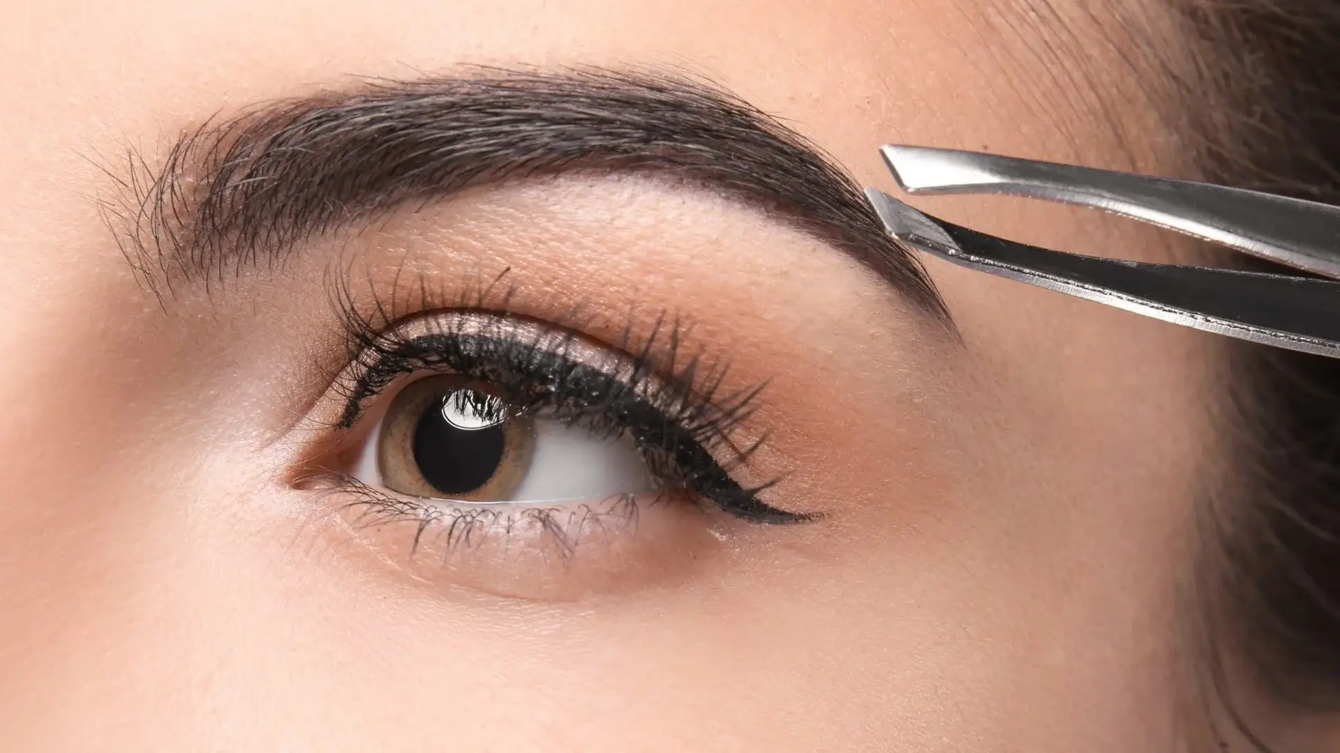 Check & Adjust - Beauty Lounge by Joelle